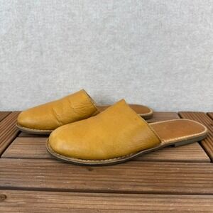 Latigo Womens Size 9M Mustard Yellow Brown Leather Slip On Mules Slides Shoes